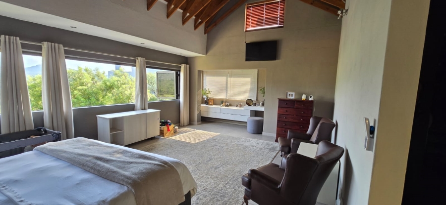 5 Bedroom Property for Sale in Xanadu Eco Park North West